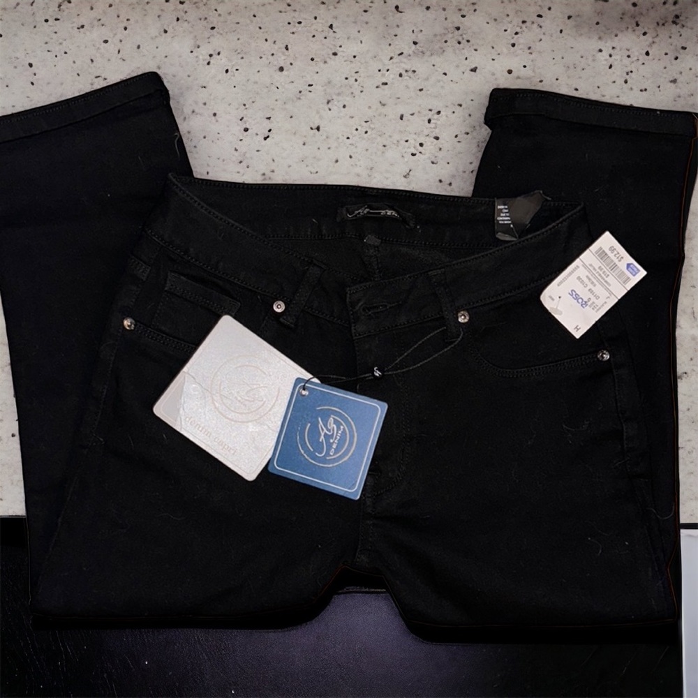 Black Capris Denim pant size 6